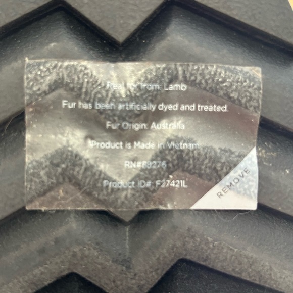 UGG Slides - Picture 4 of 4